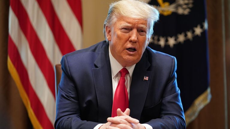 TikTok and WeChat: US to ban app downloads on 20th September